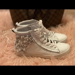 Super Cute Steve Madden Bling / Pearl sneakers